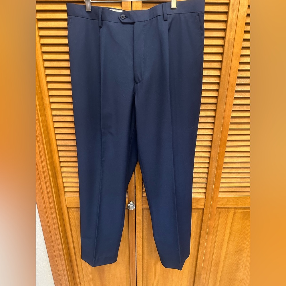 Statement Confidence Men’s Pleated Lined Dress Pants